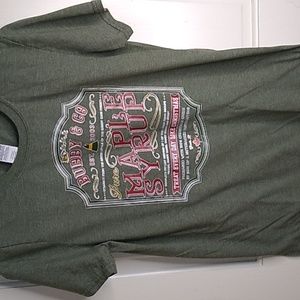 Buddy & Co Maple Syrup Company ELF MOVIE Tshirt Size Small Women's